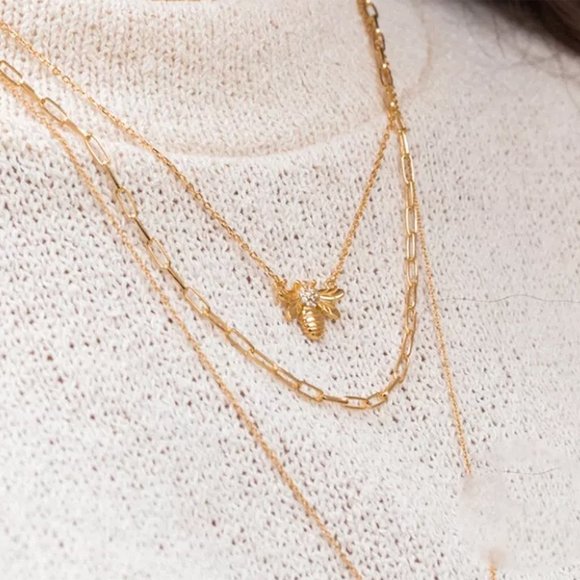 Dainty Bee Charm Necklace/Save the bees/Tiny Gold Bee Jewelry, Sparkling Bumble - Picture 2 of 4